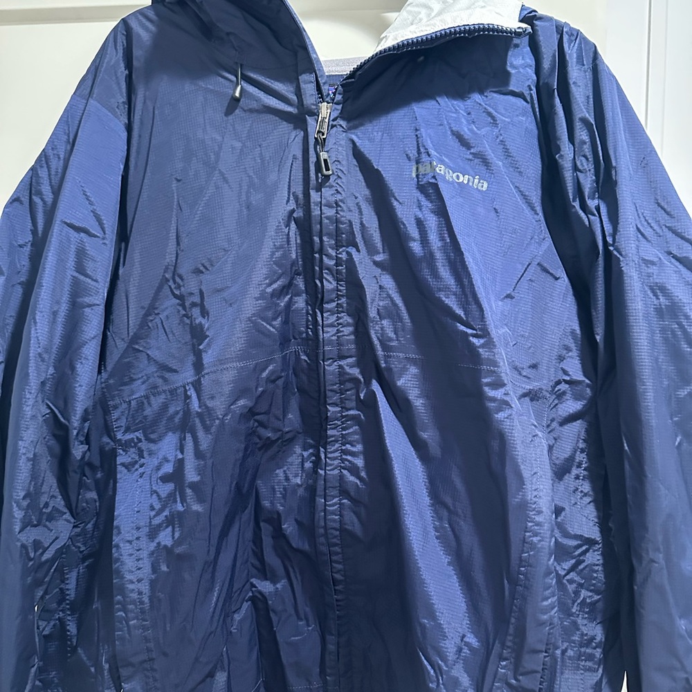 Patagonia Blue Raincoat Lightweight Water-Resistant